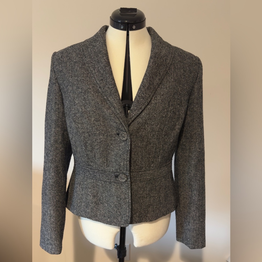 Hillard & Hanson Cropped Tweed Blazer Size 12 Gray Metallic Textured Jacket